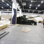 Przygotowania do Międzynarodowego Salonu Przemysłu Obronnego / Jarosław Kubalski / Radio Kielce