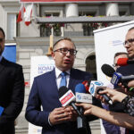 Konferencja prasowa Platformy Obywatelskiej i .Nowoczesnej, od lewej: Marek Kowalski (.Nowoczesna); Artur Gierada (PO) i Arkadiusz Kubiec (PO) / Jarosław Kubalski / Radio Kielce