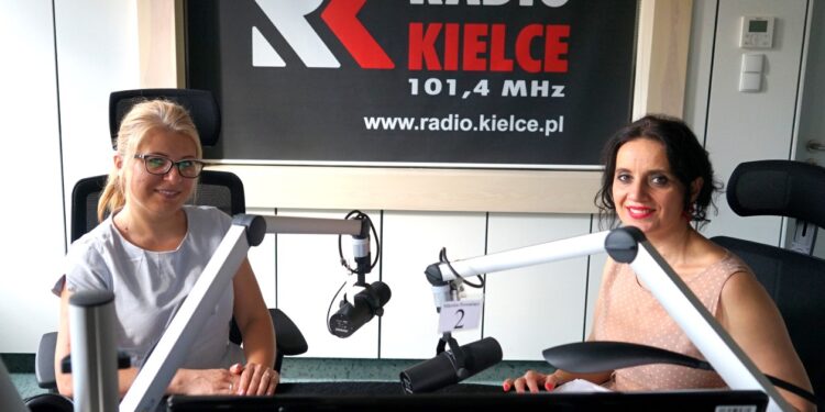 Renata Gałuszka - specjalista rehabilitacji i Magdalena Sitek / Radio Kielce
