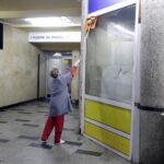 06.04.2016 Kielce. Dworzec PKS. Sprzątanie. / Jarosław Kubalski / Radio Kielce