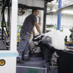 10.10.2016 Starachowice. Zakład MAN. Produkcja autobusów. / Jarosław Kubalski / Radio Kielce