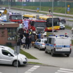 15.11.2017 Kielce. Wypadek na ulicy Grunwaldzkiej. Samochód wjechał w przystanek / Jarosław Kubalski / Radio Kielce