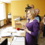 13.06.2018 Skarżysko - Kamienna. Poseł Anna Krupka przeprowadziła kontrolę społeczną w urzędzie miasta / Jarosław Kubalski / Radio Kielce