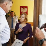 13.06.2018 Skarżysko - Kamienna. Poseł Anna Krupka przeprowadziła kontrolę społeczną w urzędzie miasta. Poseł Anna Krupka i wiceprezydent miasta Krzysztof Myszka / Jarosław Kubalski / Radio Kielce