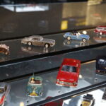 04.08.2018 Kielce. Muzeum Dialogu Kultur. Warsztaty familijne: Wakacyjne podróżowanie w czasie - po co prawo jazdy? Wystawa modeli pojazdów z kolekcji Sławoja Gwiazdowskiego / Jarosław Kubalski / Radio Kielce