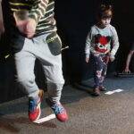 11.08.2018 Kielce. Teatr Lalki i Aktora Kubuś. Wakacyjny Festiwal Sztuki dla Dzieci Hurra! ART!. Warsztaty muzyczne / Jarosław Kubalski / Radio Kielce