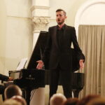 16.08.2018 Busko - Zdrój. II Ogólnopolski Konkurs Wokalny „Bella Voce”. Gala finałowa w sanatorium "Marconi". Michał Sobiech / Jarosław Kubalski / Radio Kielce