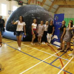 20.08.2018 Machocice Scholasteria. Mobilne planetarium Centrum Nauki Kopernik w szkole podstawowej / Jarosław Kubalski / Radio Kielce