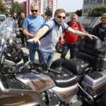 24.082018 Kielce. Niewidomi i niedowidzący wyruszają na rajd motocyklowy / Jarosław Kubalski / Radio Kielce