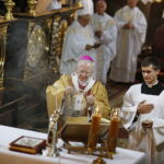 26.08.2018 Jędrzejów. Archiopactwo cystersów.  Msza w 800 lecie przybycia do Jędrzejowa bł Wincentego Kadłubka. Arcybiskup Marek Jędraszewski / Jarosław Kubalski / Radio Kielce