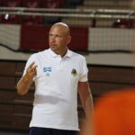 28.08.2018 Ostrowiec Świętokrzyski. Konferencja prasowa i trening z udziałem siatkarek KSZO. Trener siatkarek KSZO Jegor Pimahin / Jarosław Kubalski / Radio Kielce