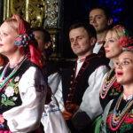 Jubileuszowy koncert zespołu „Mazowsze” w Archiopactwie Cystersów / Ewa Pociejowska-Gawęda / Radio Kielce