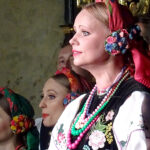 Jubileuszowy koncert zespołu „Mazowsze” w Archiopactwie Cystersów / Ewa Pociejowska-Gawęda / Radio Kielce