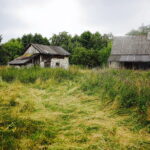 Polacy ratujący Żydów. 11.07.2018 Gospodarstwo w dawnym przysiółku Wólka, obok wsi Gołuchów  gdzie rodzina Lechów ukrywała Żydów / Jarosław Kubalski / Radio Kielce