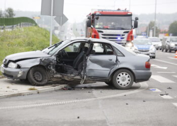 Wypadek na ulicy Ściegiennego w Kielcach / Jarosław Kubalski / Radio Kielce