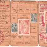 Izba pamięci w świetlicy wiejskiej. Zgromadzono tam zdjęcia i dokumenty z archiwów rodzinnych. Legitymacja ZIW Edmunda Witakowskiego / arch. prywatne Jadwigi Banasik