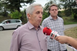 Zysławice. Punkty Widzenia. Mieszkańcy nie chcą kurzej fermy / Krzysztof Bujnowicz / Radio Kielce