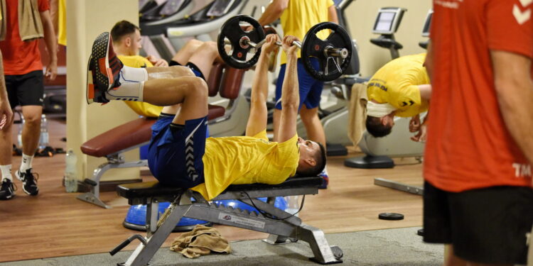Trening siłowy PGE Vive Kielce / Marzena Mąkosa / Radio Kielce