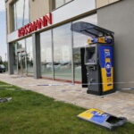 Bankomat przy Rossmanie na ulicy Jana Nowaka Jeziorańskiego / Marzena Mąkosa / Radio Kielce
