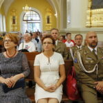 Obchody 74. rocznicy wybuchu Powstania Warszawskiego. Msza święta w kościele Garnizonowym pw. Matki Bożej Królowej Polski. Na zdjęciu od lewej: Maria Zuba - poseł PiS, Agata Wojtyszek - wojewoda świętokrzyski i płk Paweł Chabielski / Marzena Mąkosa / Radio Kielce