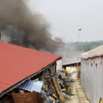 Pożar hurtowni zniczy przy ulicy Ściegiennego / Marzena Mąkosa / Radio Kielce