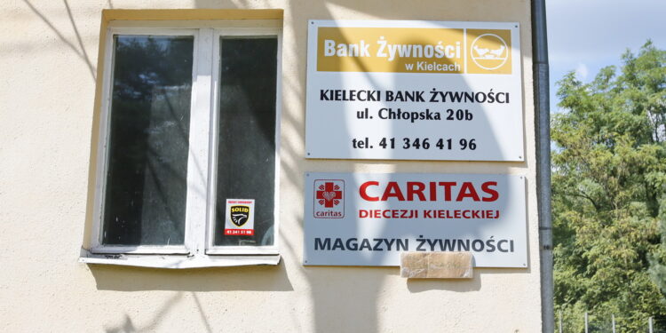 Rozbudowa Banku Żywności przy ulicy Chłopskiej na kieleckim Białogonie / Fot. Marzena Mąkosa - Radio Kielce