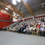 Przekazanie  unijnych funduszy na modernizację dróg dojazdowych do pól w 14 gminach powiatu kieleckiego. Przemawia Robert Jaworski - burmistrz Gminy i Miasta Chęciny / Marzena Mąkosa / Radio Kielce