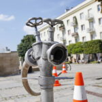 Kurtyny wodne na Placu Artystów. Hydrant / Marzena Mąkosa / Radio Kielce