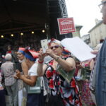 Lekcja śpiewania piosenek legionowych / Marzena Mąkosa / Radio Kielce