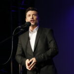 Kacper Kuszewski i jego „Album rodzinny” - Tarasy Sztuki Kieleckiego Centrum Kultury / Marzena Mąkosa / Radio Kielce