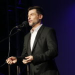 Kacper Kuszewski i jego „Album rodzinny” - Tarasy Sztuki Kieleckiego Centrum Kultury / Marzena Mąkosa / Radio Kielce