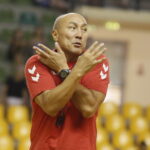 Trening otwarty drużyny PGE VIVE. Na zdjęciu: Talant Dujszebajew - trener PGE VIVE  / Marzena Mąkosa / Radio Kielce