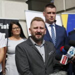 Konferencja prasowa posła Piotra Liroya-Marca. Przemawia Piotr Liroy-Marzec - kandydat na prezydenta miasta Kielce / Marzena Mąkosa / Radio Kielce