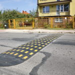 Nowy próg zwalniający na ulicy Naruszewicza / Marzena Mąkosa / Radio Kielce