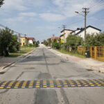 Nowy próg zwalniający na ulicy Naruszewicza / Marzena Mąkosa / Radio Kielce