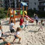 Otwarcie placu zabaw na osiedlu Ściegiennego / Marzena Mąkosa / Radio Kielce