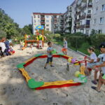 Otwarcie placu zabaw na osiedlu Ściegiennego / Marzena Mąkosa / Radio Kielce