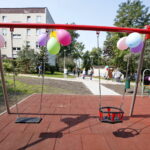 Otwarcie placu zabaw na osiedlu Ściegiennego / Marzena Mąkosa / Radio Kielce