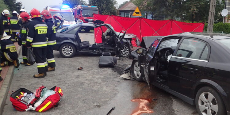Wypadek w Pawłowie / PSP Starachowice