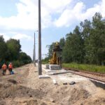 Skarżysko-Kościelne. Modernizacja stacji kolejowej. Wymieniane są tory i sieć trakcyjna, modernizowane są perony / Wiktor Dziarmaga / Radio Kielce