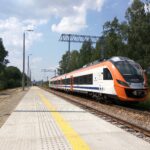 Skarżysko-Kościelne. Modernizacja stacji kolejowej. Wymieniane są tory i sieć trakcyjna, modernizowane są perony / Wiktor Dziarmaga / Radio Kielce