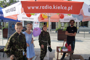 Audycja "Stacja wakacje" była dzisiaj nadawana ze Starachowic / Krzysztof Bujnowicz / Radio Kielce