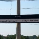 Starachowice Wschodnie. Modernizacja stacji kolejowej. Wymieniane są tory i sieć trakcyjna, modernizowane są perony / Anna Głąb / Radio Kielce