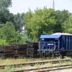 Starachowice Wschodnie. Modernizacja stacji kolejowej. Wymieniane są tory i sieć trakcyjna, modernizowane są perony / Anna Głąb / Radio Kielce