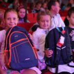 Sandomierz. Rozdanie wyprawek w ramach akcji „Tornister pełen uśmiechu” / Radio Kielce