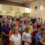 Sandomierz. Rozdanie wyprawek w ramach akcji „Tornister pełen uśmiechu” / Radio Kielce