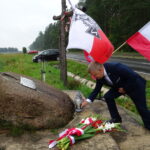 Upamiętnienie oddziału wachmistrza Tomasza Wójcika Tarzana w 75. rocznicę likwidacji wysokiego rangą generała Kurta Rennera. Poseł PiS Jarosław Rusiecki / Emilia Sitarska / Radio Kielce