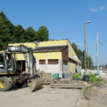 Wąchock. Modernizacja stacji kolejowej. Wymieniane są tory i sieć trakcyjna, modernizowane są perony / Tomasz Piwko / Radio Kielce