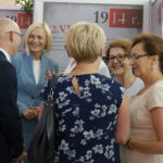 Wernisaż wystawy „W drodze do Niepodległości” w Świętokrzyskim Urzędzie Wojewódzkim. Na zdjęciu od lewej: Renata Janik - doradca wicepremiera oraz ministra nauki i szkolnictwa wyższego Jarosława Gowina, poseł Maria Zuba i wojewoda Agata Wojtyszek / Aneta Strzępka / Radio Kielce