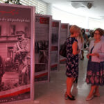 Wernisaż wystawy „W drodze do Niepodległości” w Świętokrzyskim Urzędzie Wojewódzkim. Na zdjęciu od lewej: Dorota Koczwańska-Kalita - naczelnik kieleckiej delegatury IPN i poseł Maria Zuba / Aneta Strzępka / Radio Kielce